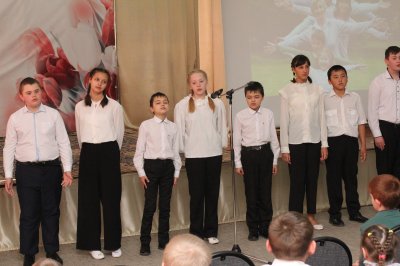 Праздничным концертом отметили вчера Международный день семьи в нашей школе. 